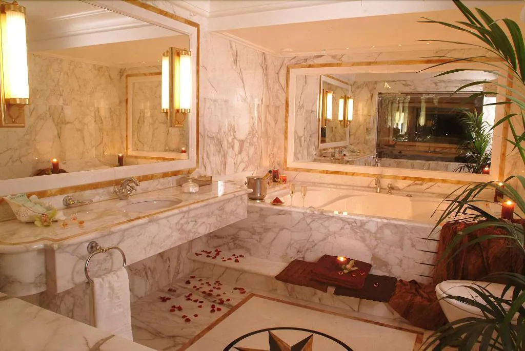 Room, Royal Olympic, Athens