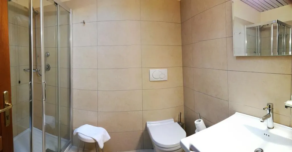 DOUBLE SINGLE USE STANDARD Room, Leonardo Da Vinci, Cagliari