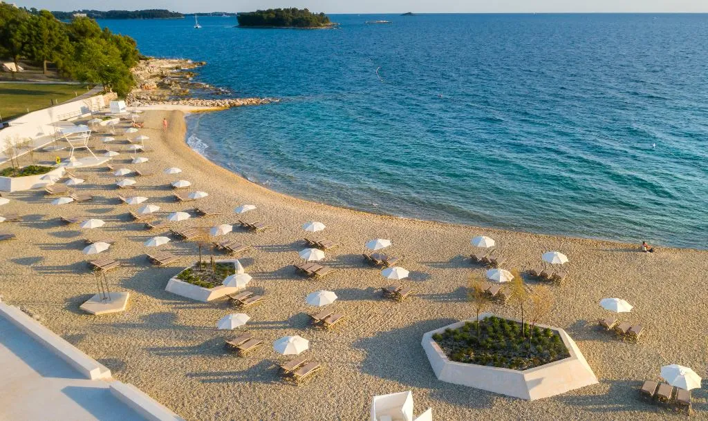 Beach, Family Hotel Amarin by Maistra Select, Istria
