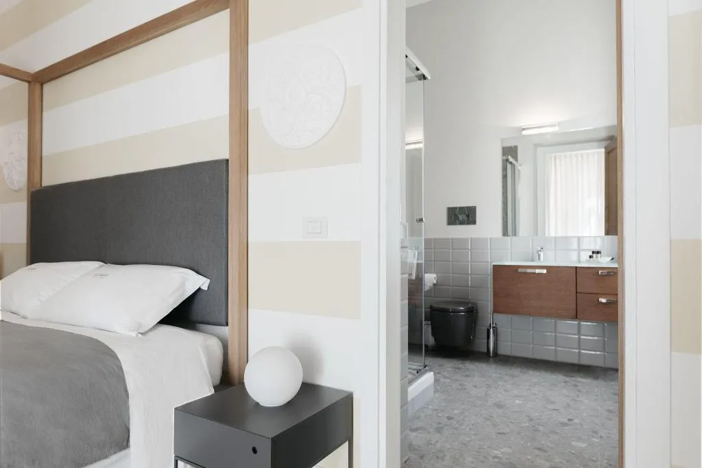 Room, Euterpe L.H.T., Catania