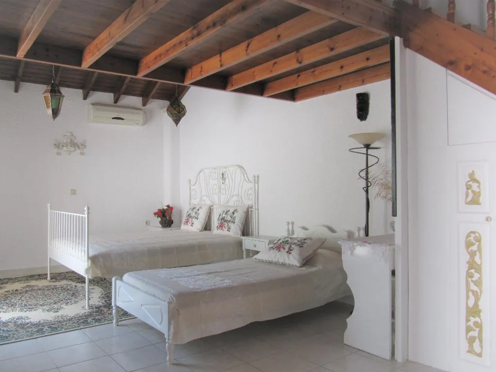 APARTMENT STANDARD Room, Castellino Studios, Rhodes