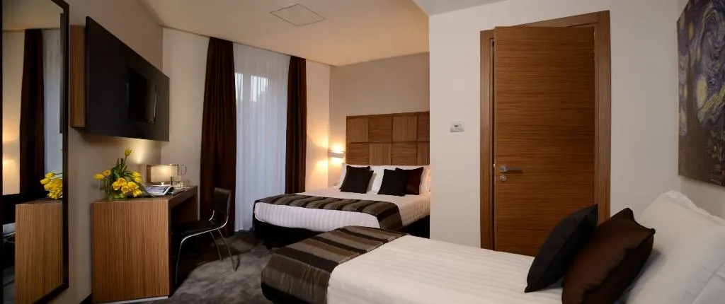 QUADRUPLE STANDARD Room, Rome Art Hotel, Rome