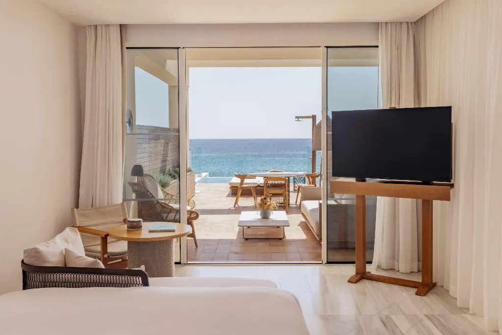 SUITE WITH PRIVATE POOL Room, Villa Le Blanc Gran Meliá Hotel, Menorca