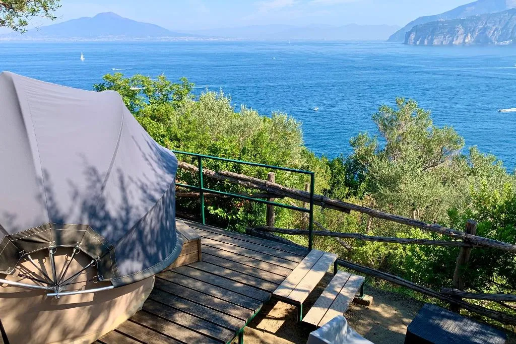 Tent ONE BED Room, Hostel & Glamping Santa Fortunata, Naples
