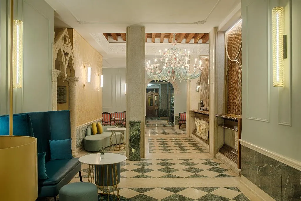 Lobby, NH Venezia Santa Lucia, Venice