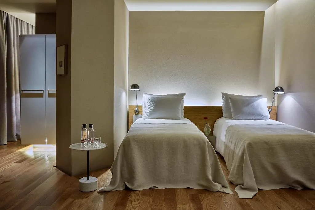 FAMILY ROOM STANDARD Room, Sir Victor Hotel part of Sircle Collection, Barcelona