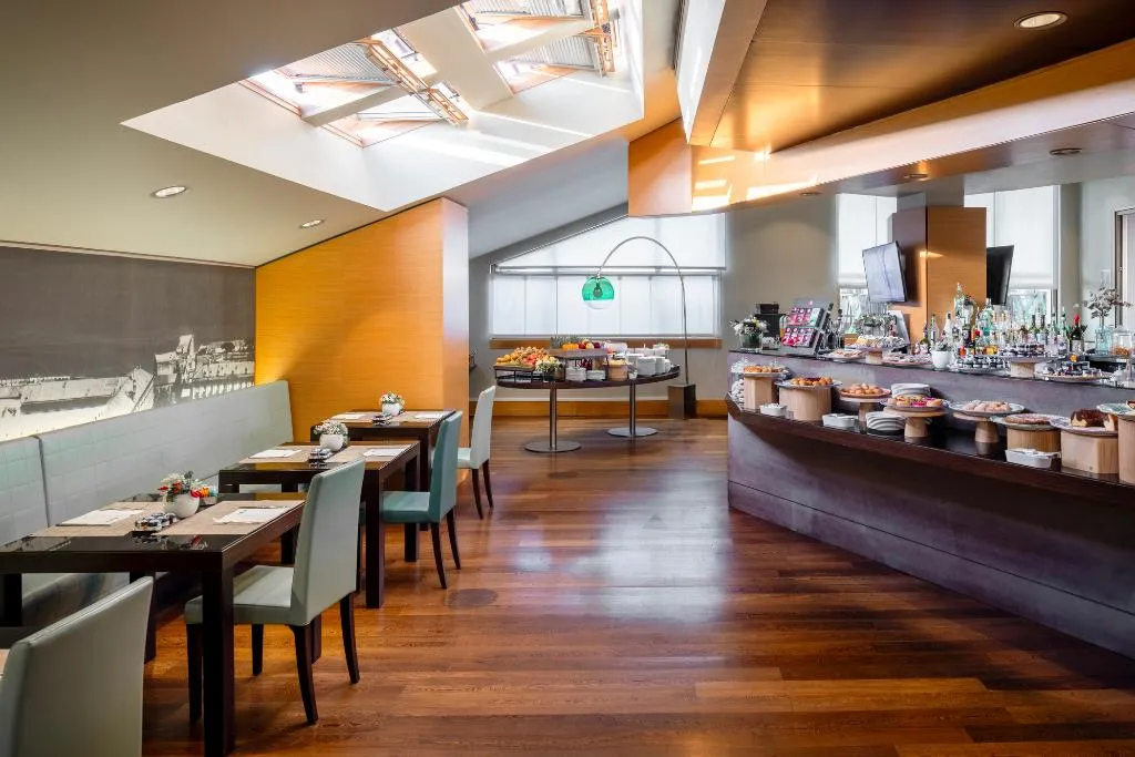 Restaurant, UNA HOTELS Napoli, Naples