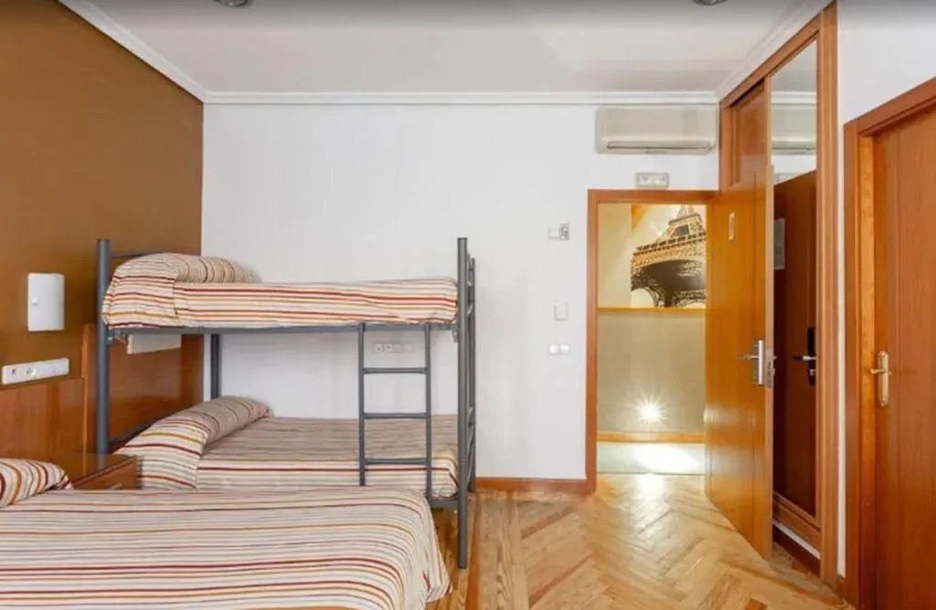 Room, Hostal Abadía Madrid, Madrid