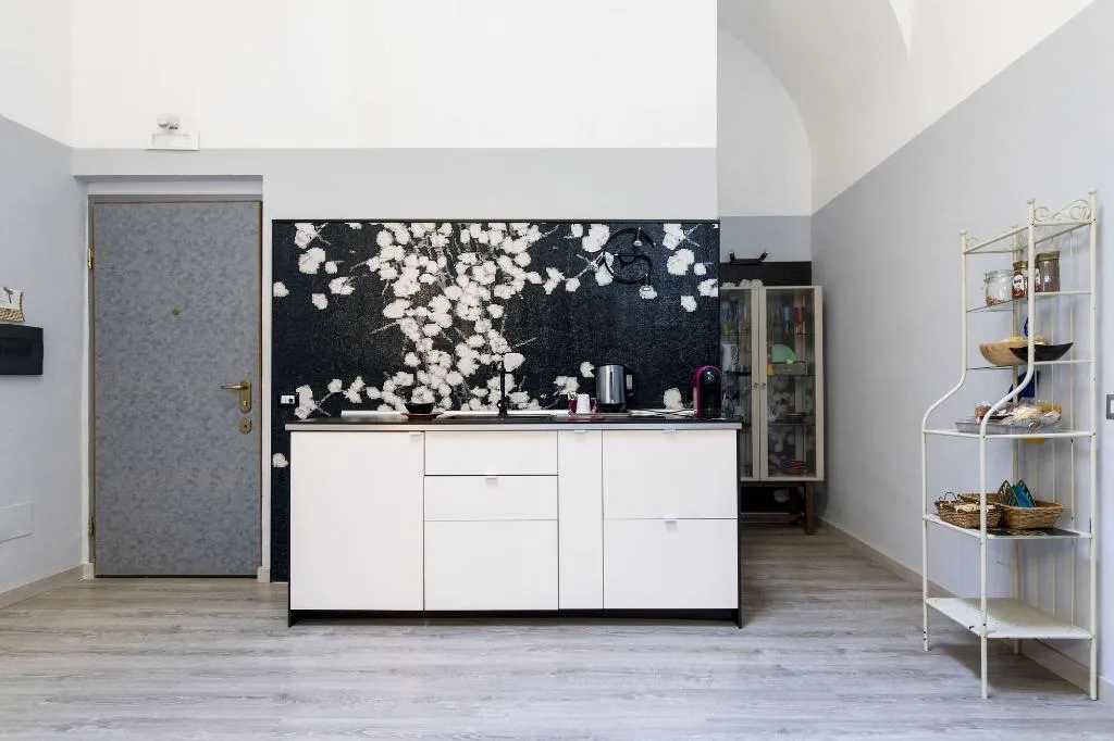 Room, Home&More, Naples