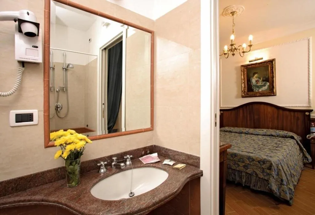 Room, Giglio Dell'Opera, Rome