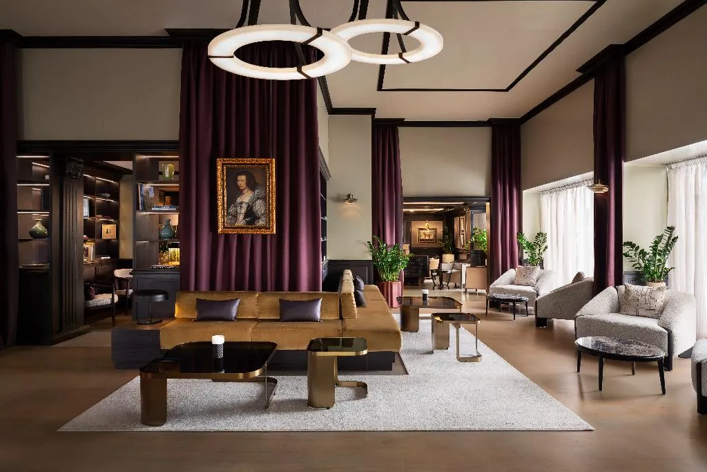 Lobby, Sina De la Ville, Milan