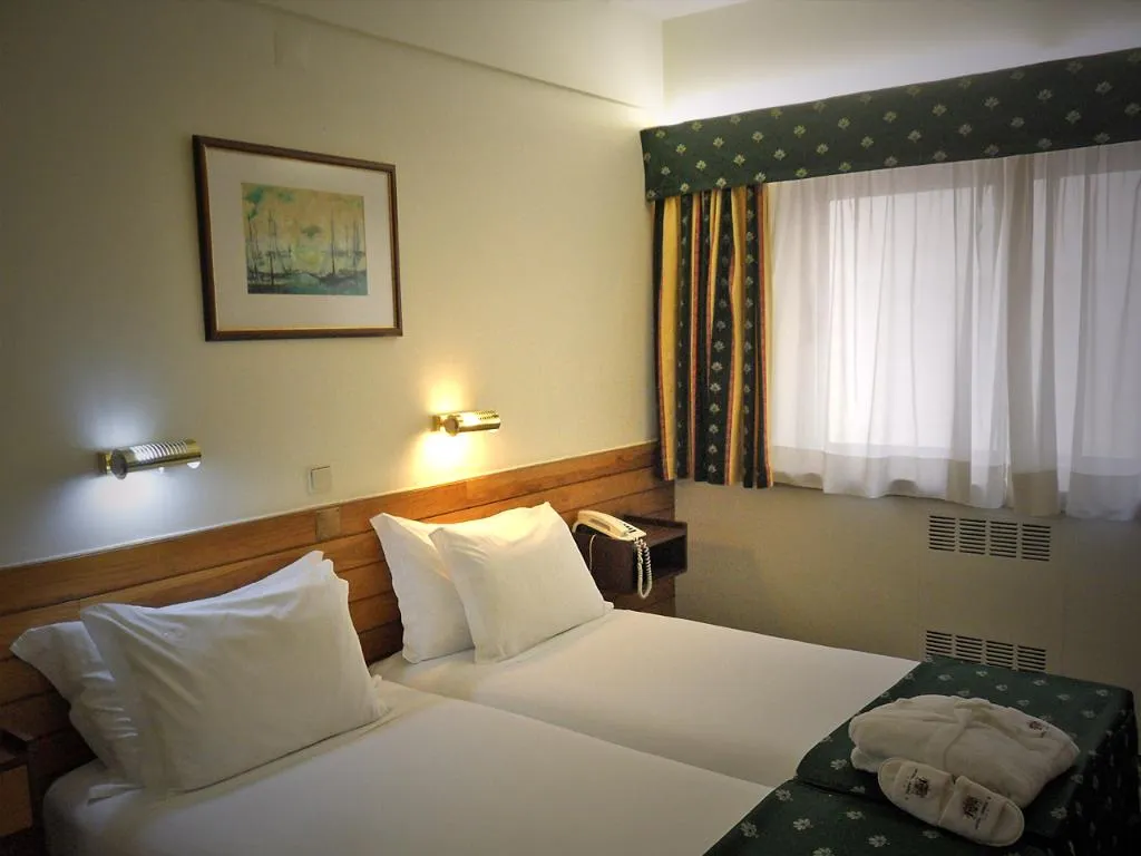 SINGLE STANDARD Room, Jorge V, Lisbon