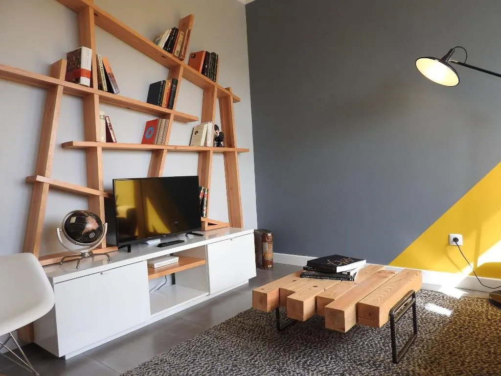 Room, Lisbon Airport Hostel, Lisbon
