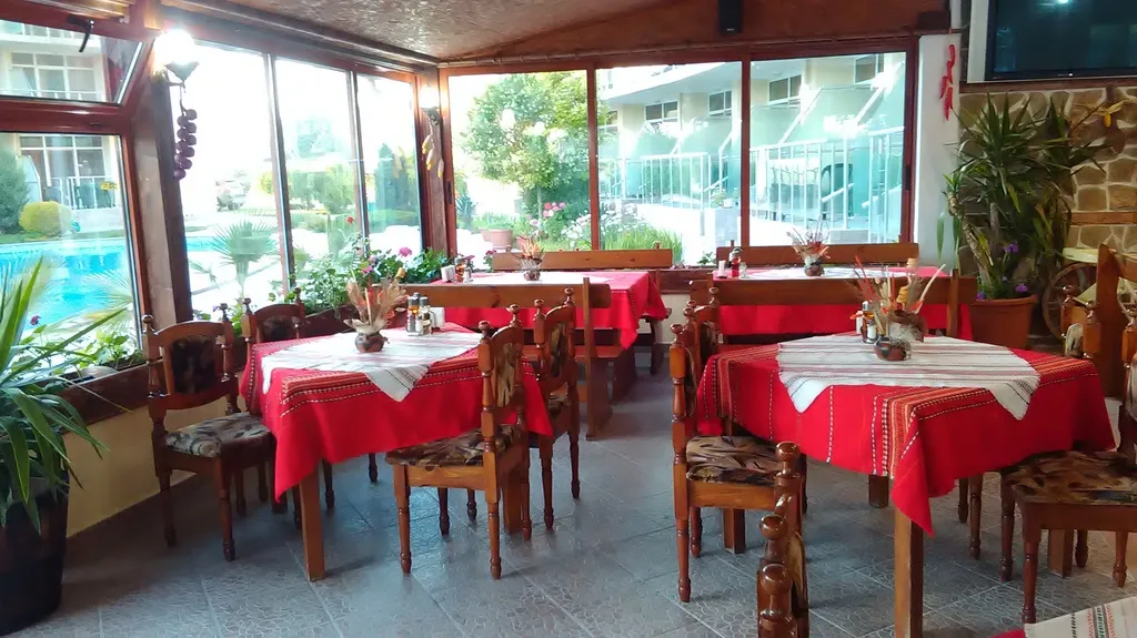Restaurant, Sunny Holiday Aparthotel, Bourgas