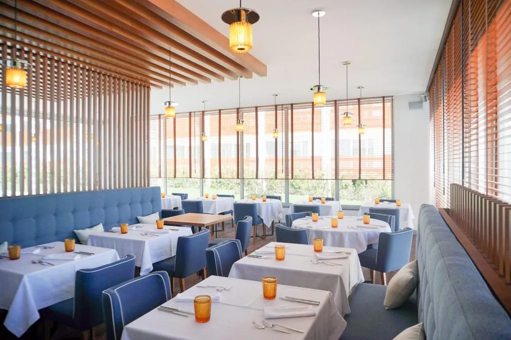 Restaurant, Malibu Foz – La Maison Younan, Porto