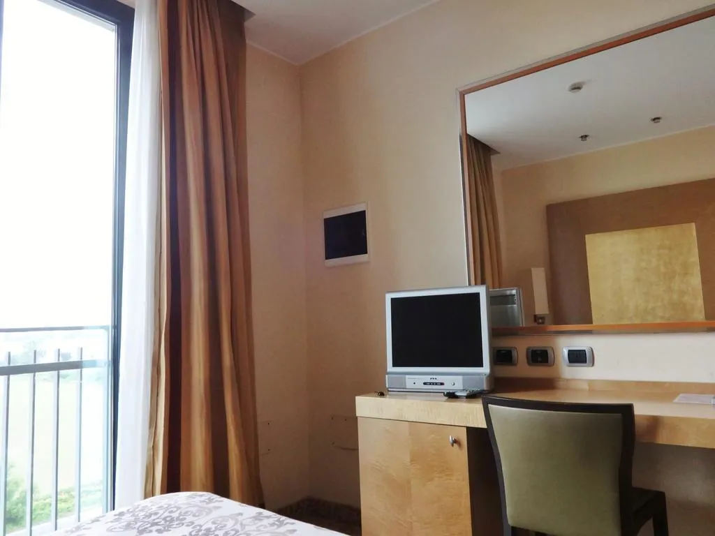 Room, Tiffany Milano, Milan