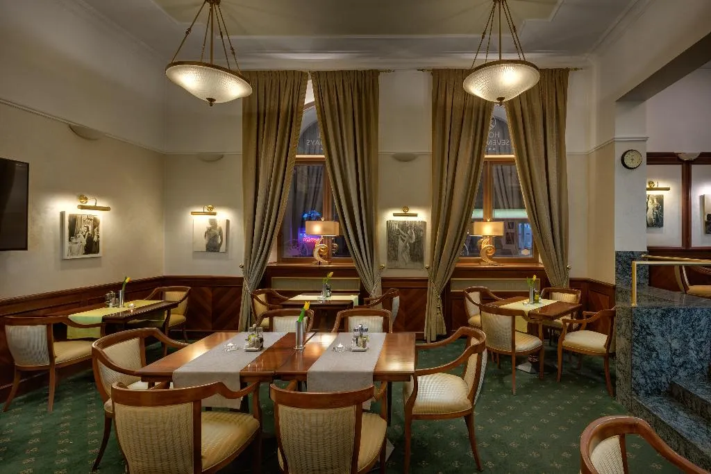 Bar, Boutique Hotel Seven Days Prague, Prague