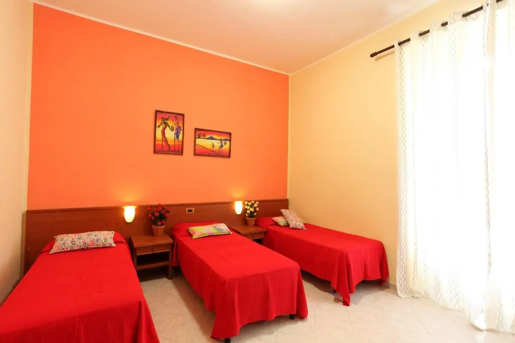 Room, Hotel Pisa, Naples