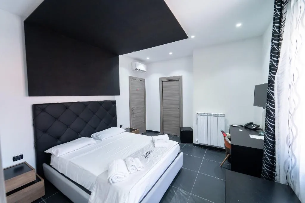 Room, Al Campanile H. Napoli Centro, Naples