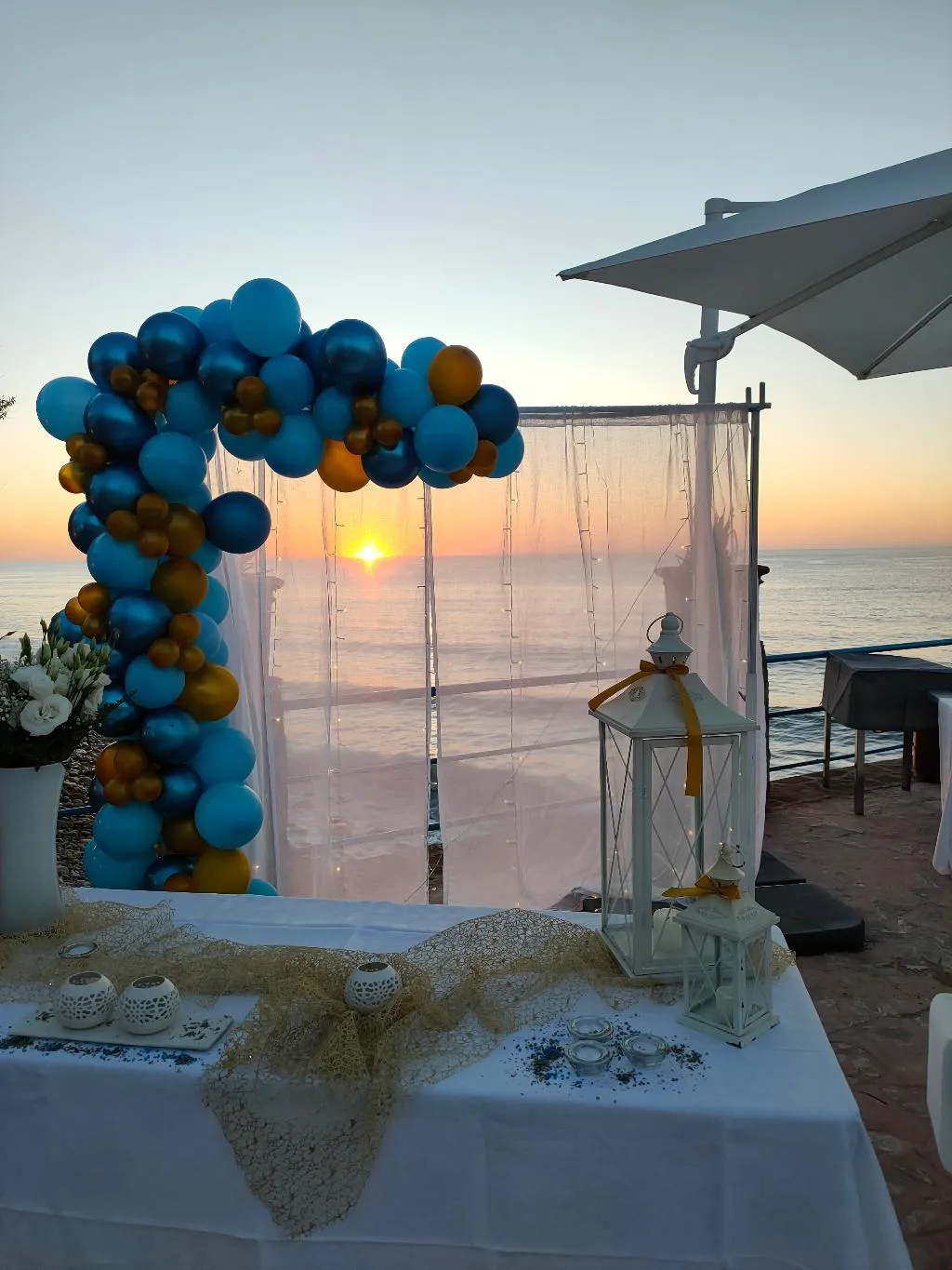 Terrace, Hotel La Playa Blanca, Palermo