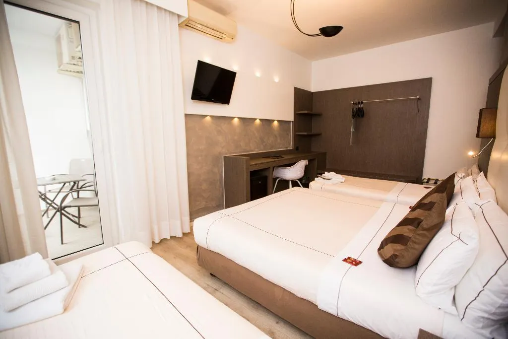 TRIPLE STANDARD Room, Agape Hotel AA Hotels, Milan