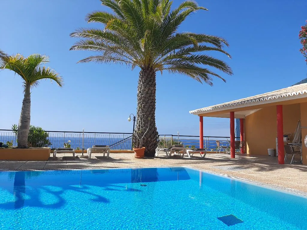 Pool, Cais da Oliveira, Madeira