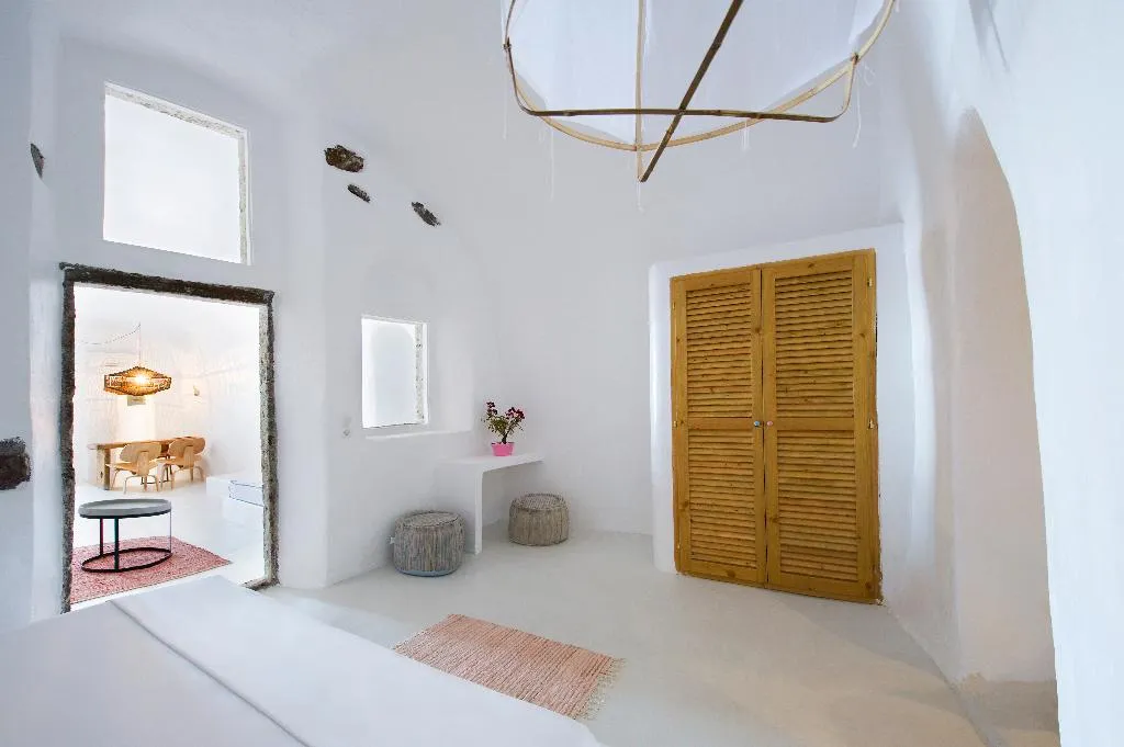 SUITE STANDARD Room, Sophia Luxury Suites, Santorini