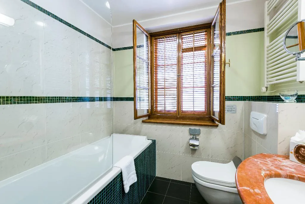 Double or Twin DELUXE Room, Golden Well, Prague