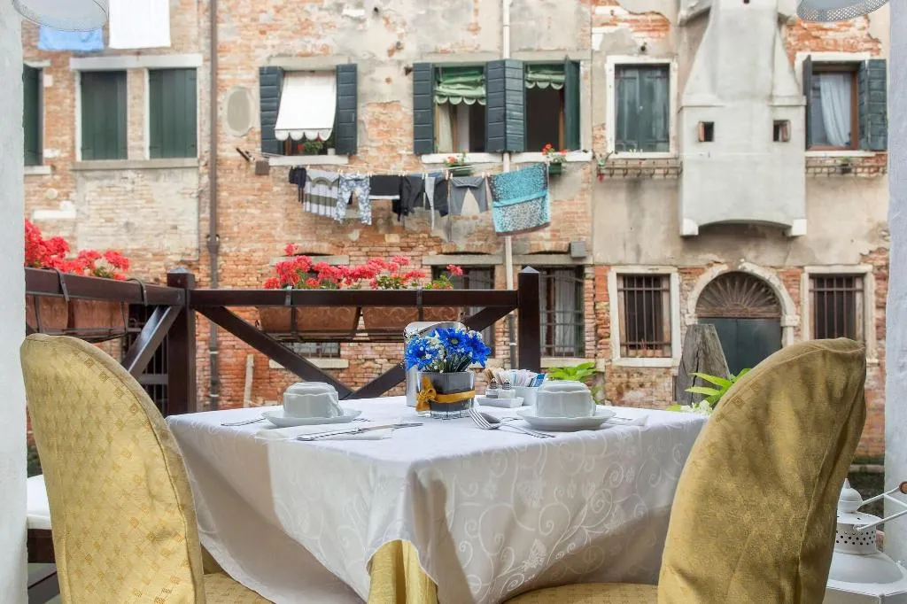 Room, Alla Vite Dorata, Venice