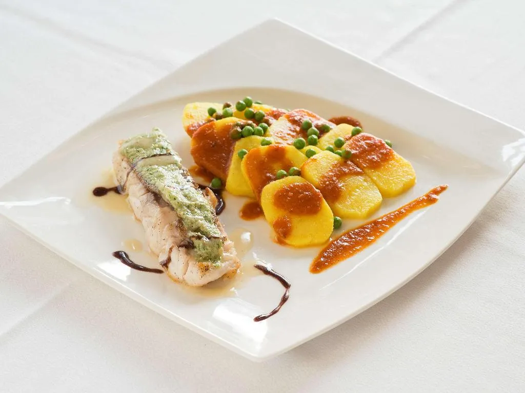Restaurant, Novotel Tunis, Tunisia