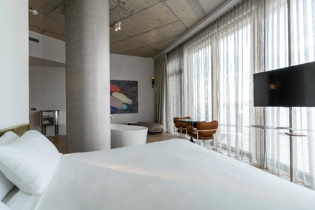 SUITE STANDARD Room, Hotel Pontsteiger, Amsterdam