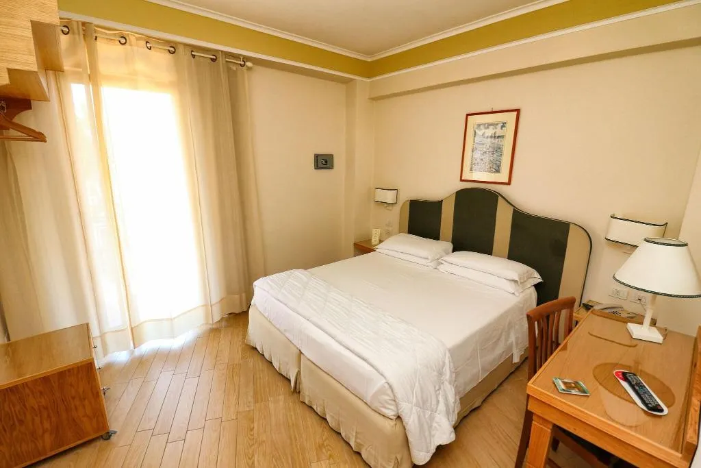 DOUBLE CLASSIC Room, Tourist, Naples