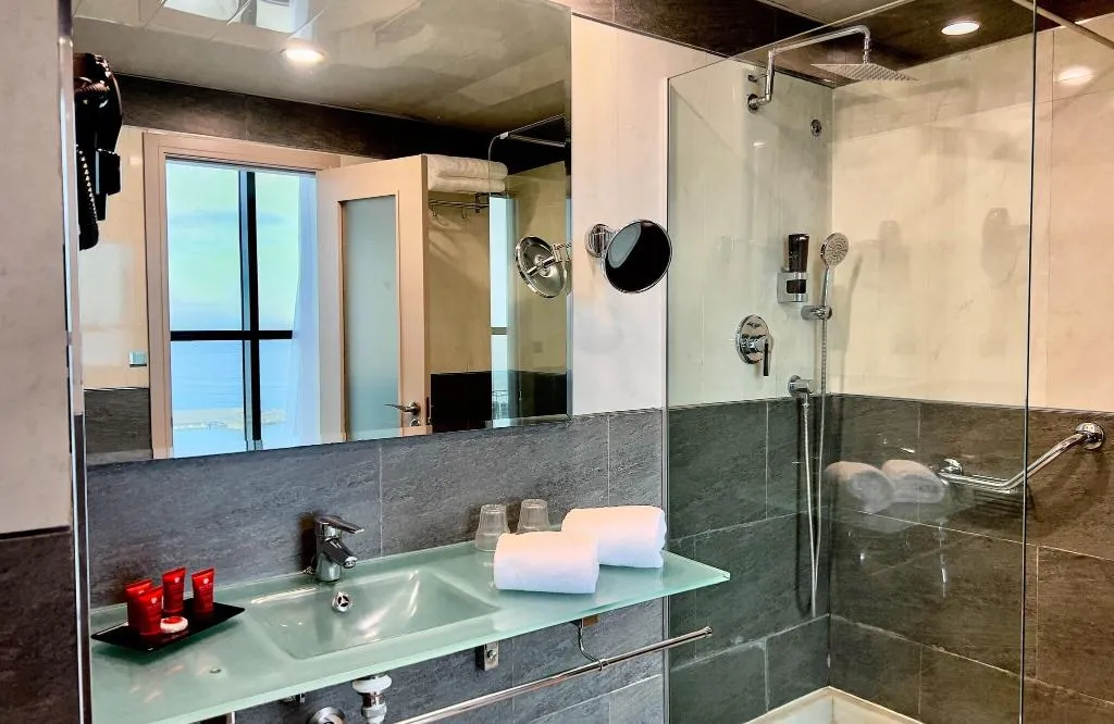 JUNIOR SUITE WITH DOUBLE BED Room, Leonardo Hotel Fuengirola Costa del Sol, Costa Del Sol