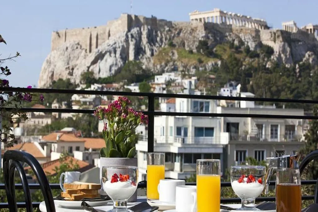 Room, Metropolis, Athens