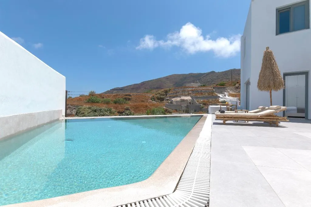 Room WITH PRIVATE POOL Room, Secret View Hotel, Santorini