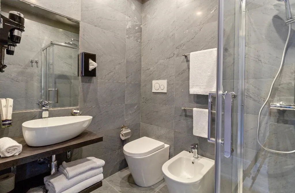 QUADRUPLE DELUXE Room, AH - Duomo Essence, Milan