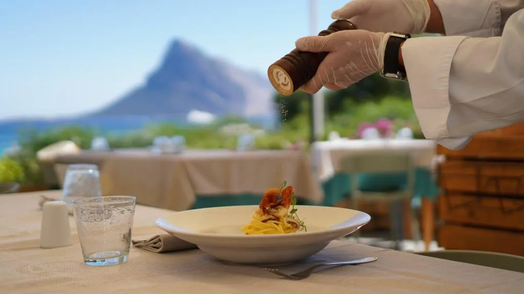Restaurant, Lu Nibareddu Aparthotel, Olbia