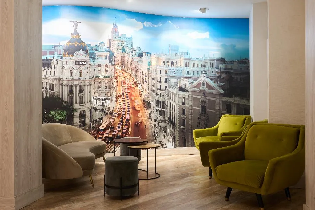 Lobby, Puerta de Toledo, Madrid