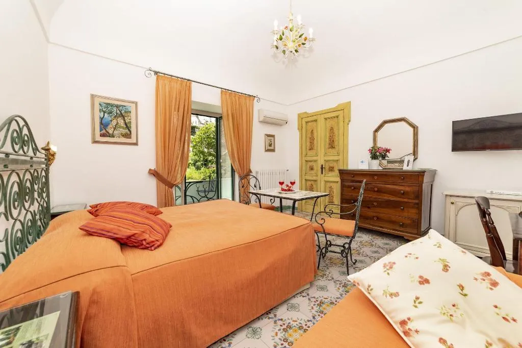 Room, Casa Teresa, Naples