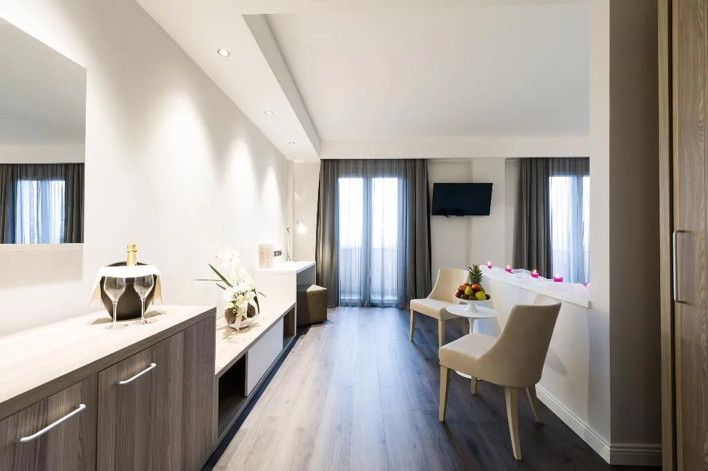 JUNIOR SUITE STANDARD Room, Garden, Perugia