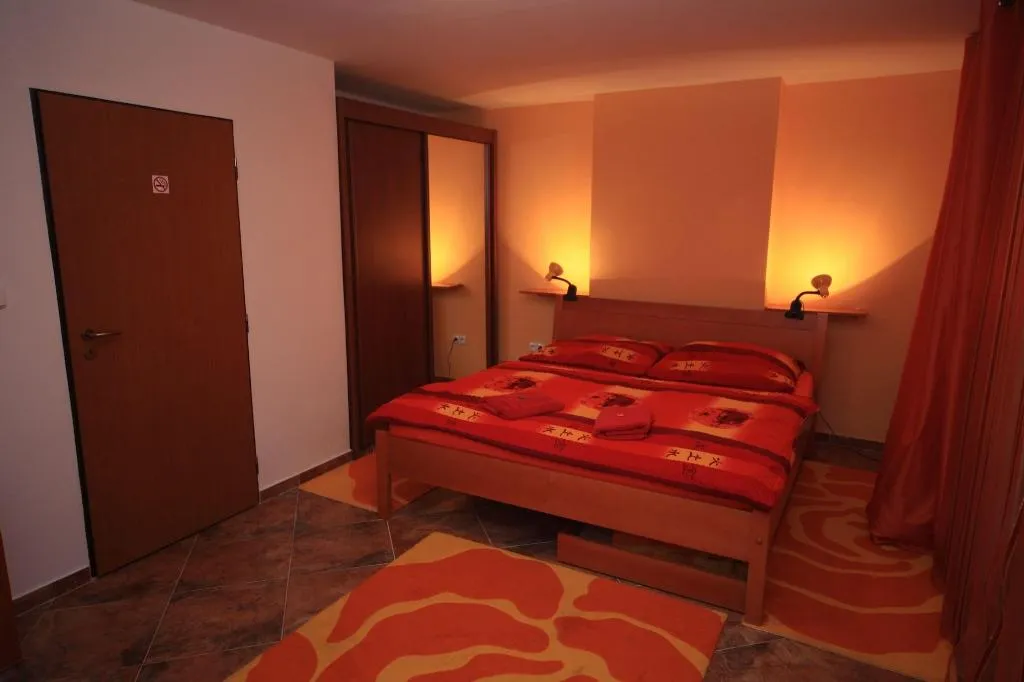 Room, Penzion V Roklích, Prague