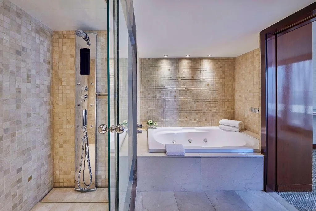 SUITE Presidential Room, Hyatt Regency Barcelona Tower, Barcelona