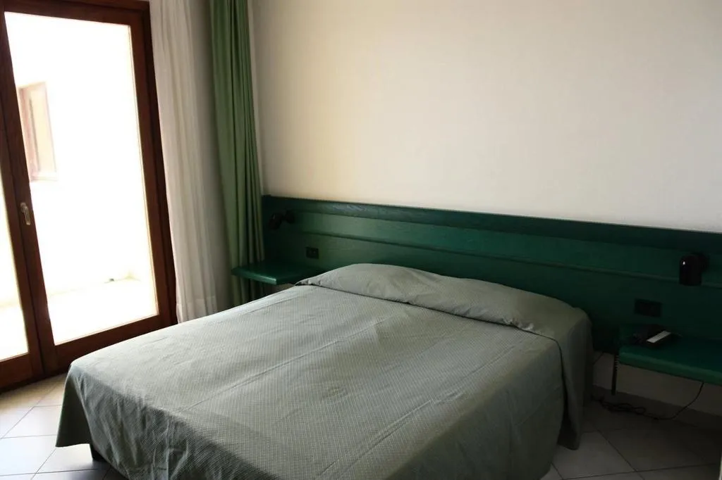 Room, Miralonga, Olbia