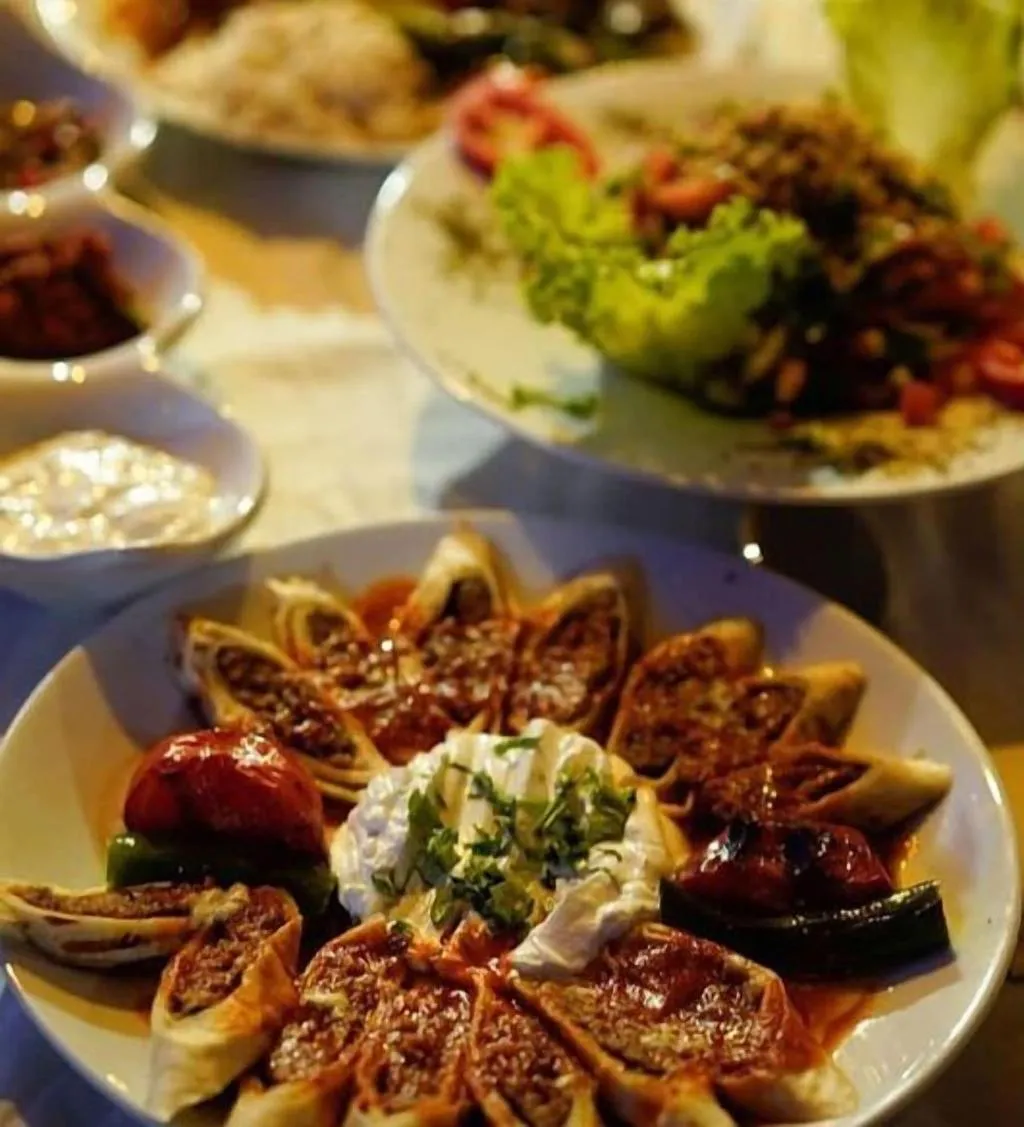 Restaurant, Otantik Tas Ev, Dalaman