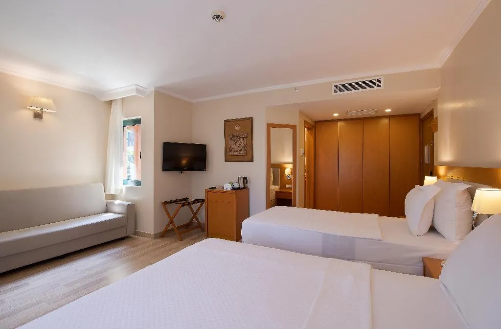 FAMILY ROOM STANDARD Room, Miramare Queen, Antalya