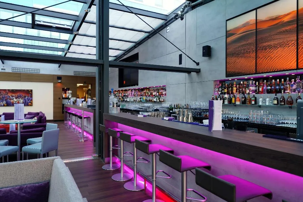 Bar, Park Inn by Radisson Berlin Alexanderplatz, Berlin