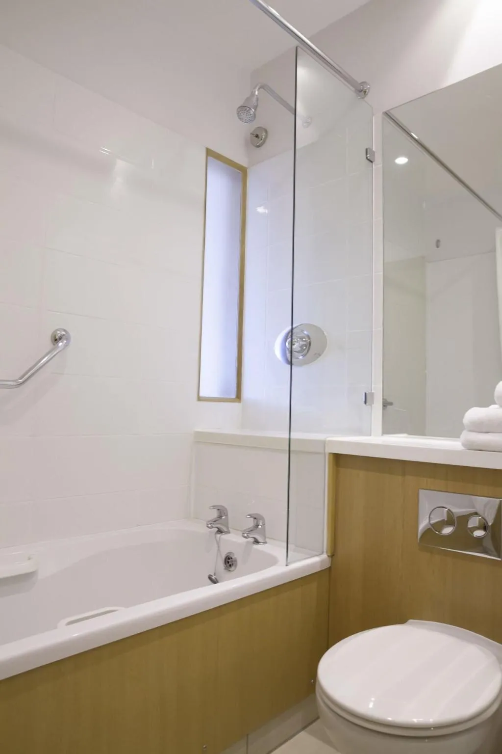 DOUBLE STANDARD Room, Louis Fitzgerald Hotel, Dublin