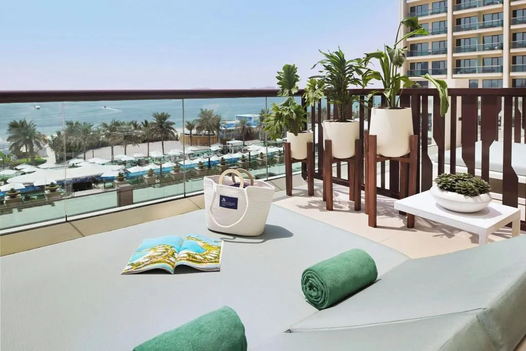 QUADRUPLE SEA VIEW Room, Marriott Resort Palm Jumeirah Dubai, Dubai