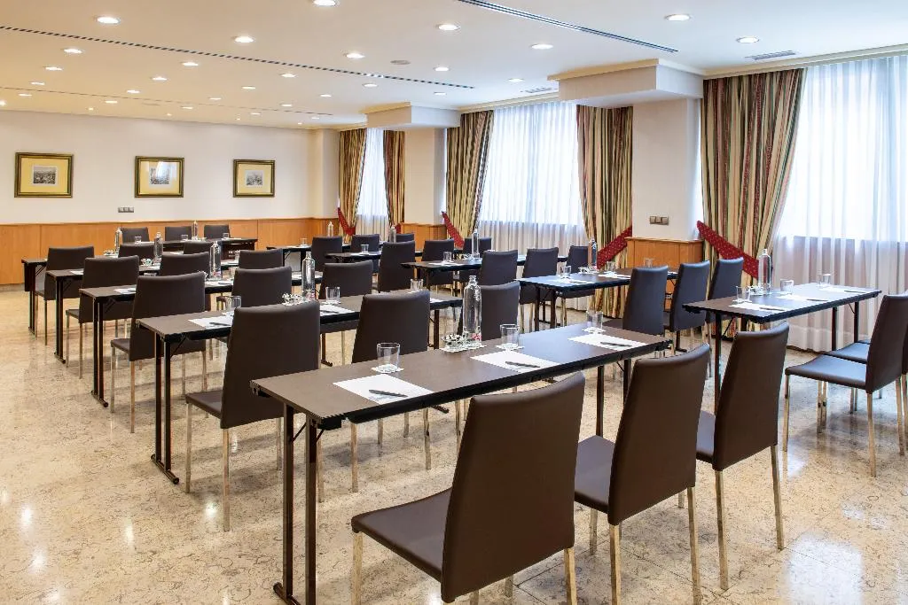 Conferences, Santos Praga, Madrid