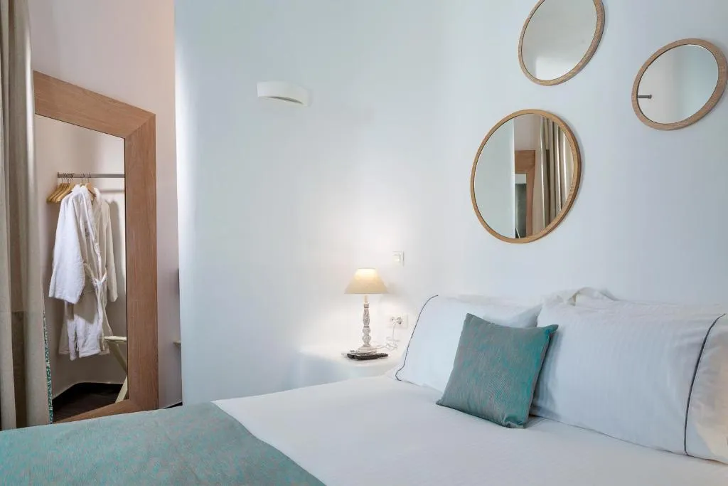 JUNIOR SUITE WITH JACUZZI Room, Colours of Mykonos, Mykonos